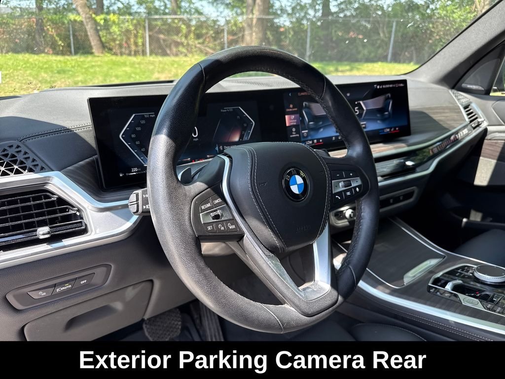 Used 2024 Black BMW xDrive40i image 15