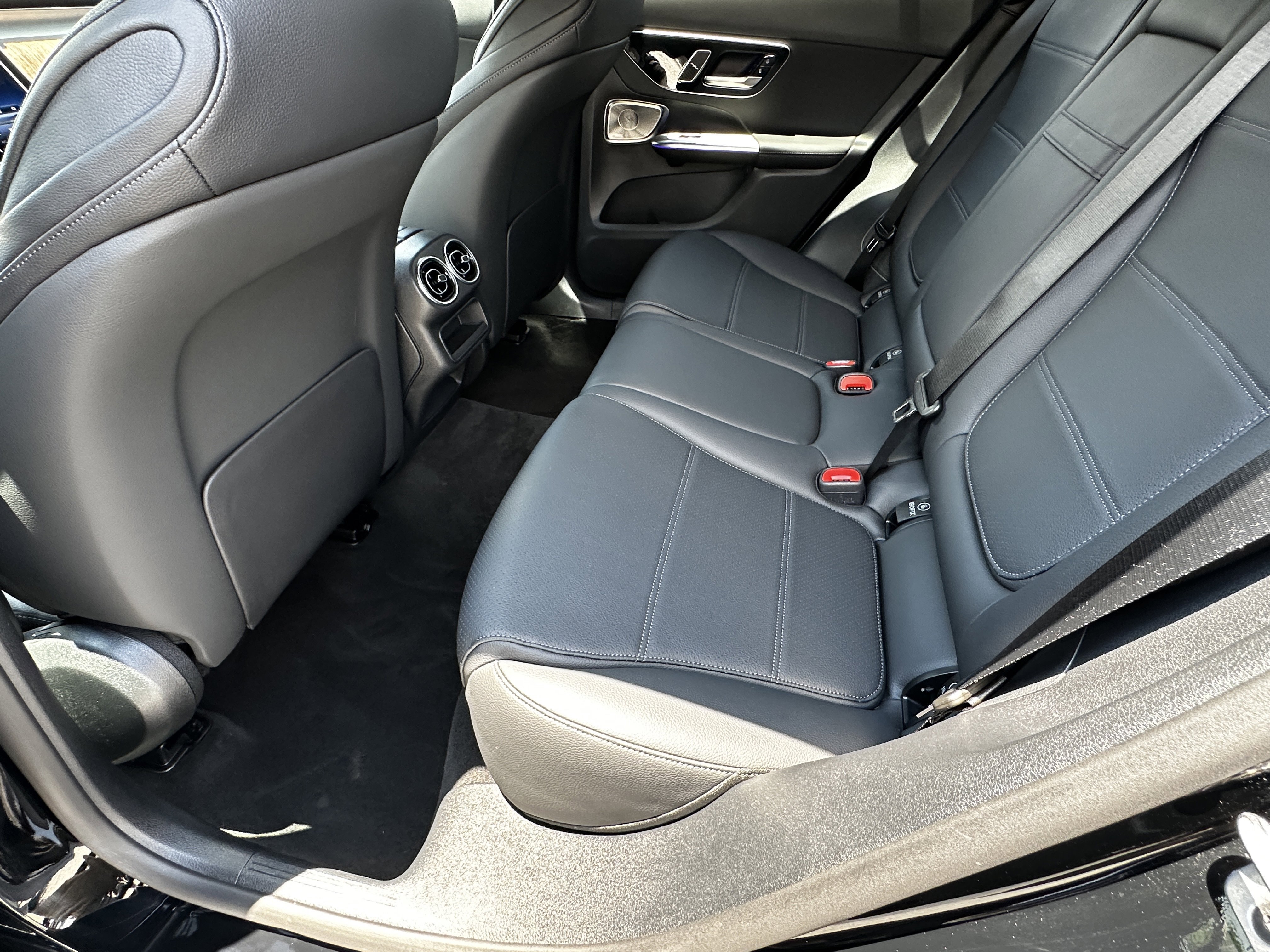 Certified Used 2026 Black Mercedes-Benz GLC 300 image 24