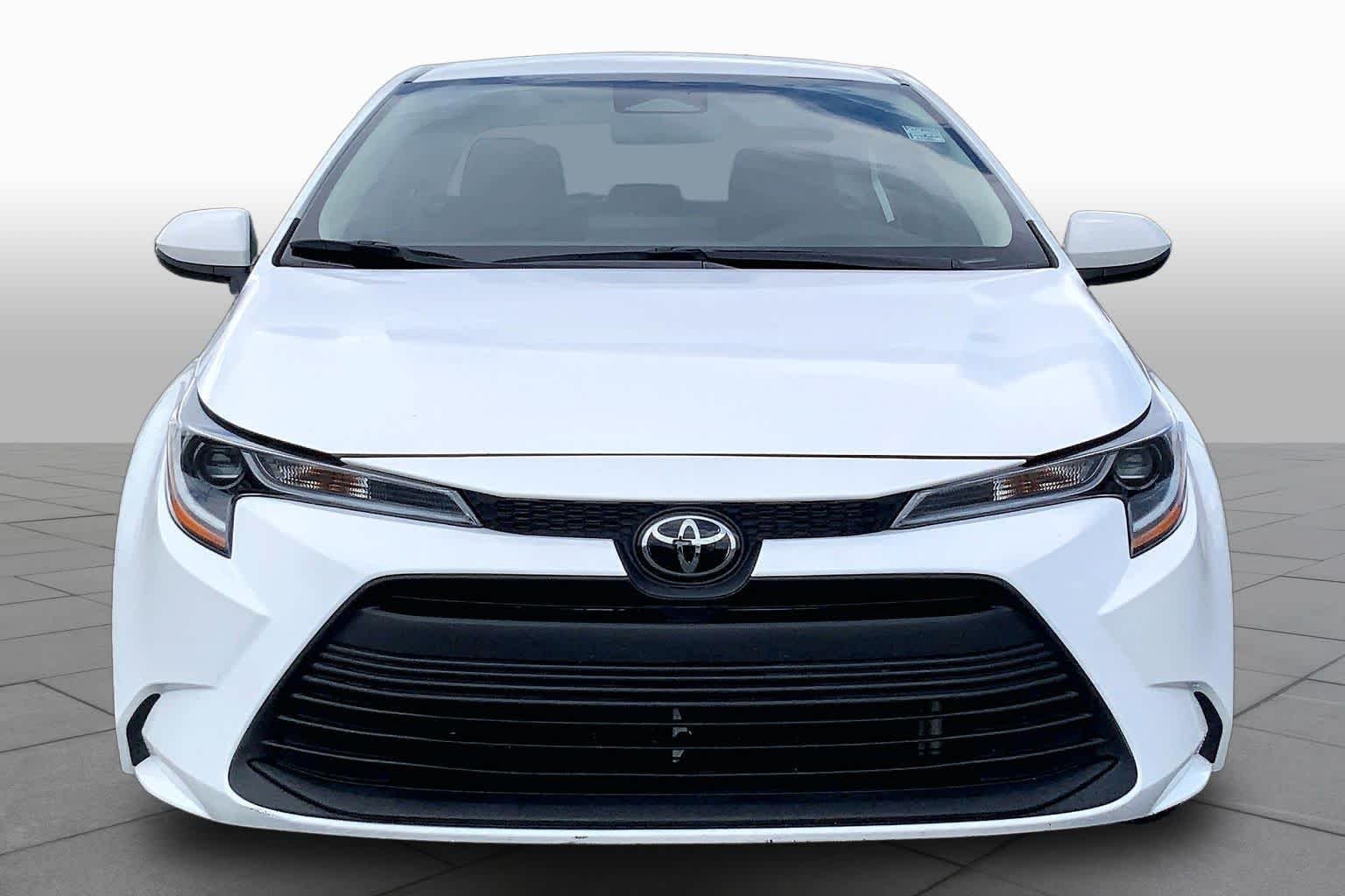 Used 2024 Ice Cap Toyota LE image 4