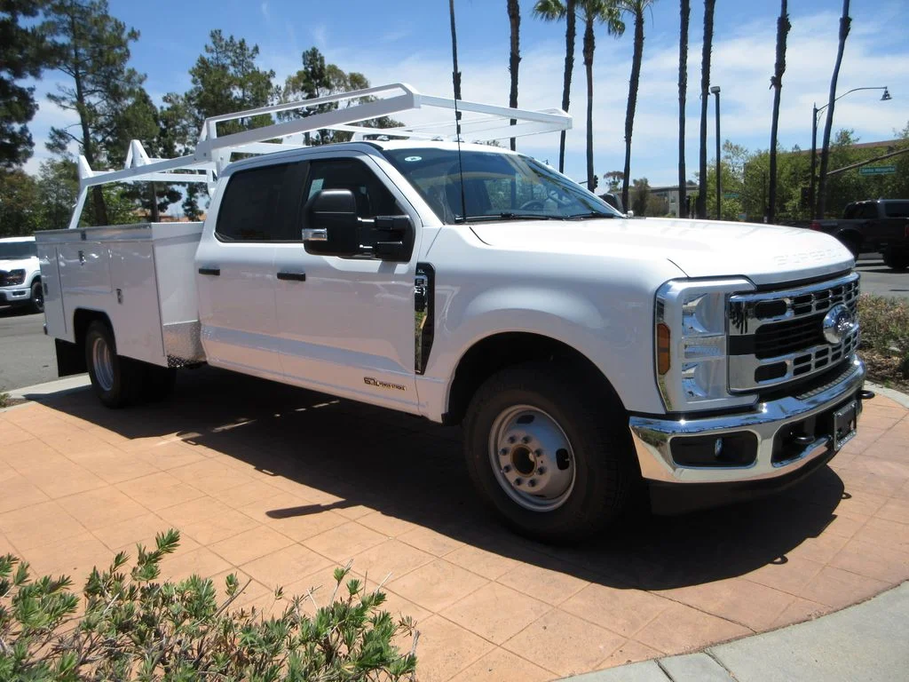 New 2026 Oxford White Ford XL image 6