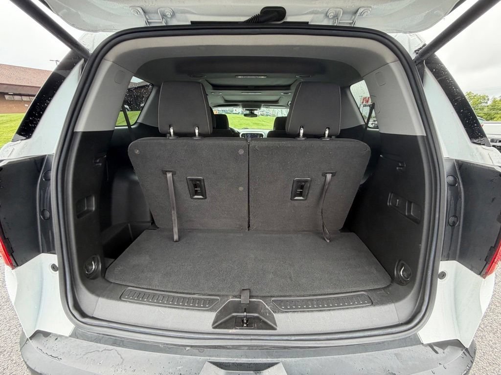 Used 2022 Summit White GMC SLE image 47