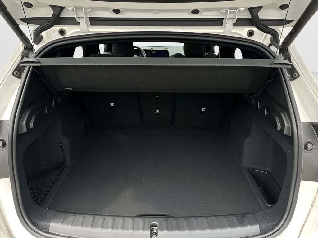 Certified Used 2023 White BMW xDrive28i image 25