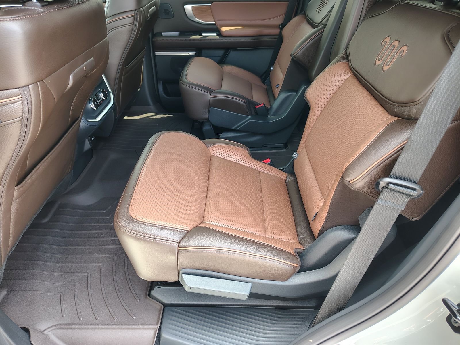 New 2027 Star White Metallic Tri-Coat Ford King Ranch image 30