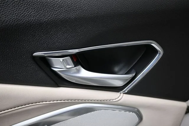 Used 2025 White Acura Technology Package image 13