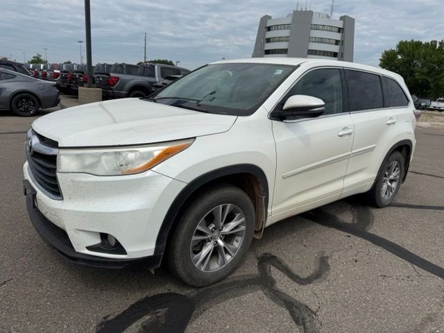 Used 2014  Toyota LE Plus V6 image 6