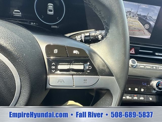 Used 2024 White Hyundai SEL image 27