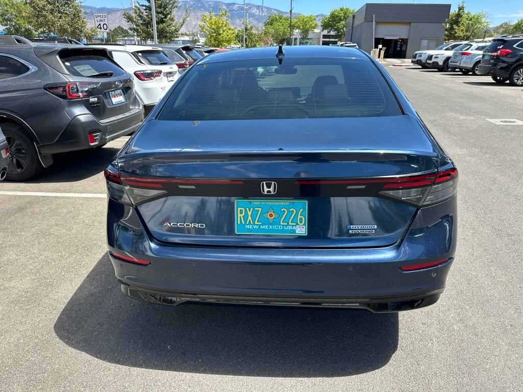 Used 2024  Honda Touring image 8