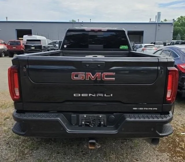 Used 2021 Black GMC Denali image 5