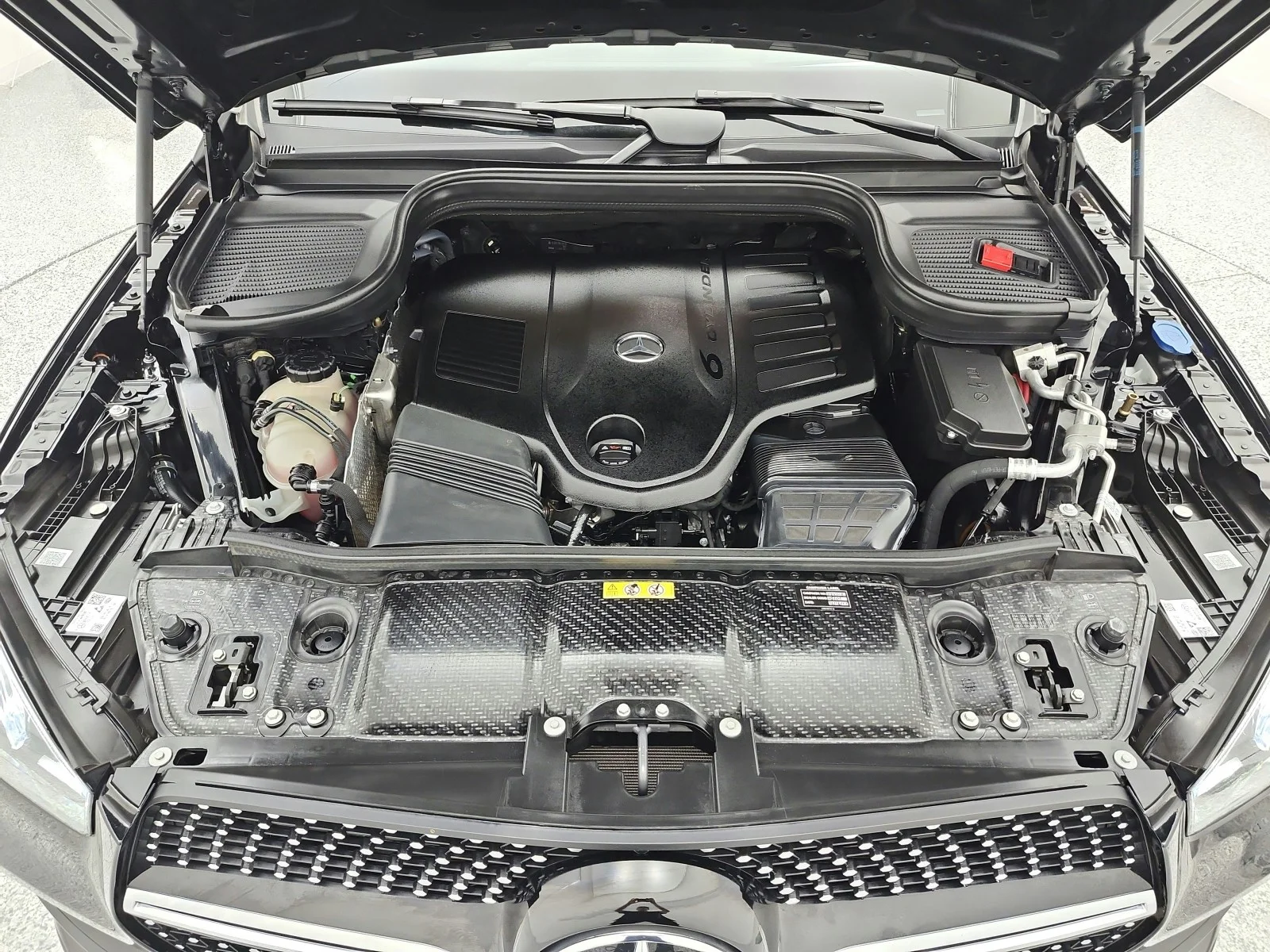 Certified Used 2023 Black Mercedes-Benz GLE 450 4MATIC® SUV image 16