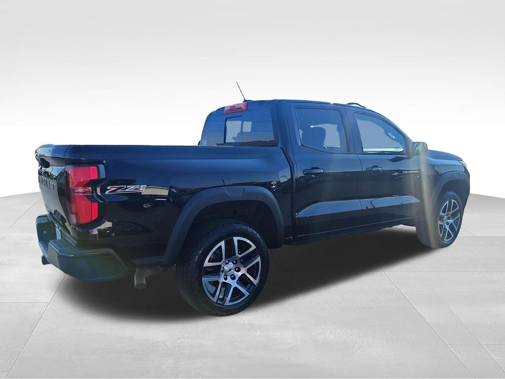 Used 2023 Black Chevrolet Z71 image 5