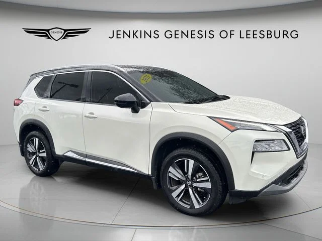 Used 2021 White Nissan SL image 1