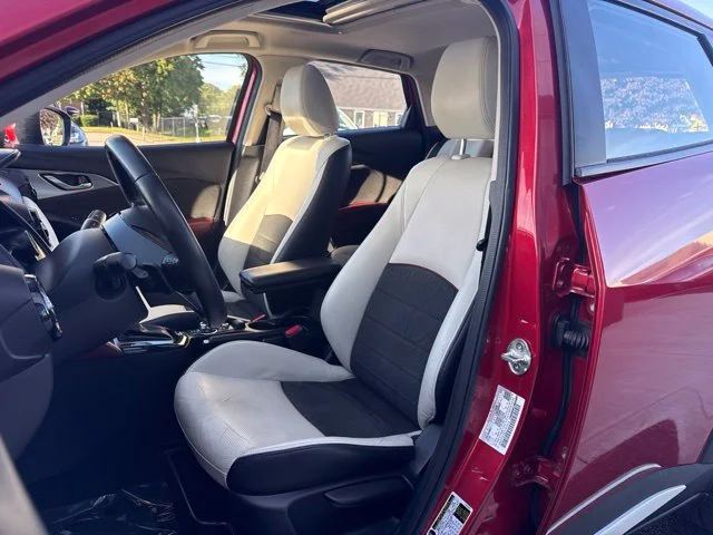 Used 2016 Red Mazda Grand Touring image 13