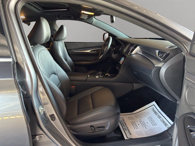 Used 2022 Graphite Shadow INFINITI LUXE image 18