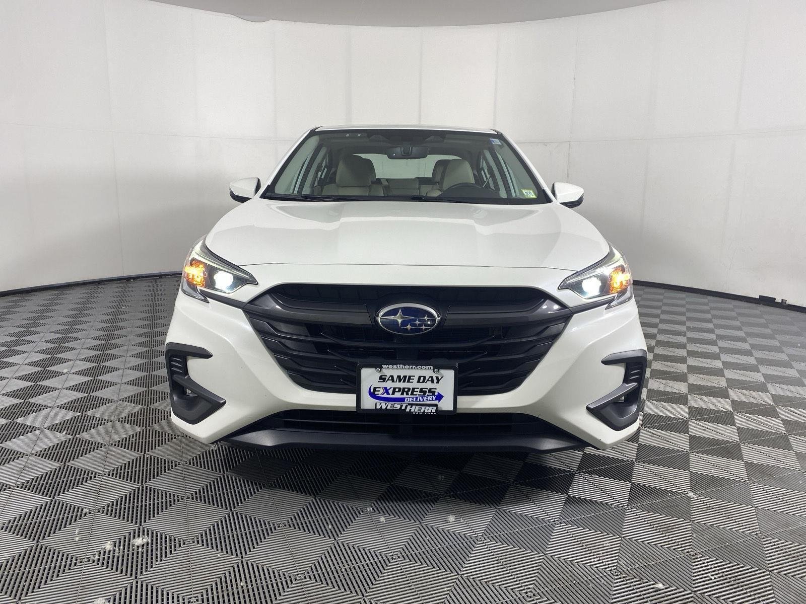 Used 2024 Crystal White Pearl Subaru Limited image 2
