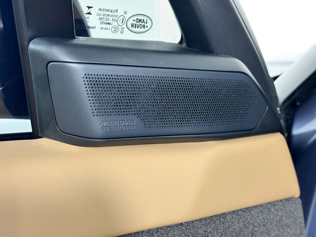 Certified Used 2025 Blue Land Rover Dynamic SE image 19