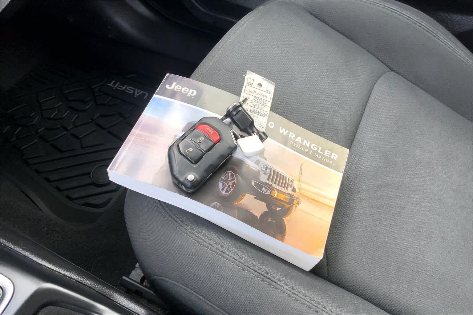 Used 2020 Black Clearcoat Jeep Sahara image 13