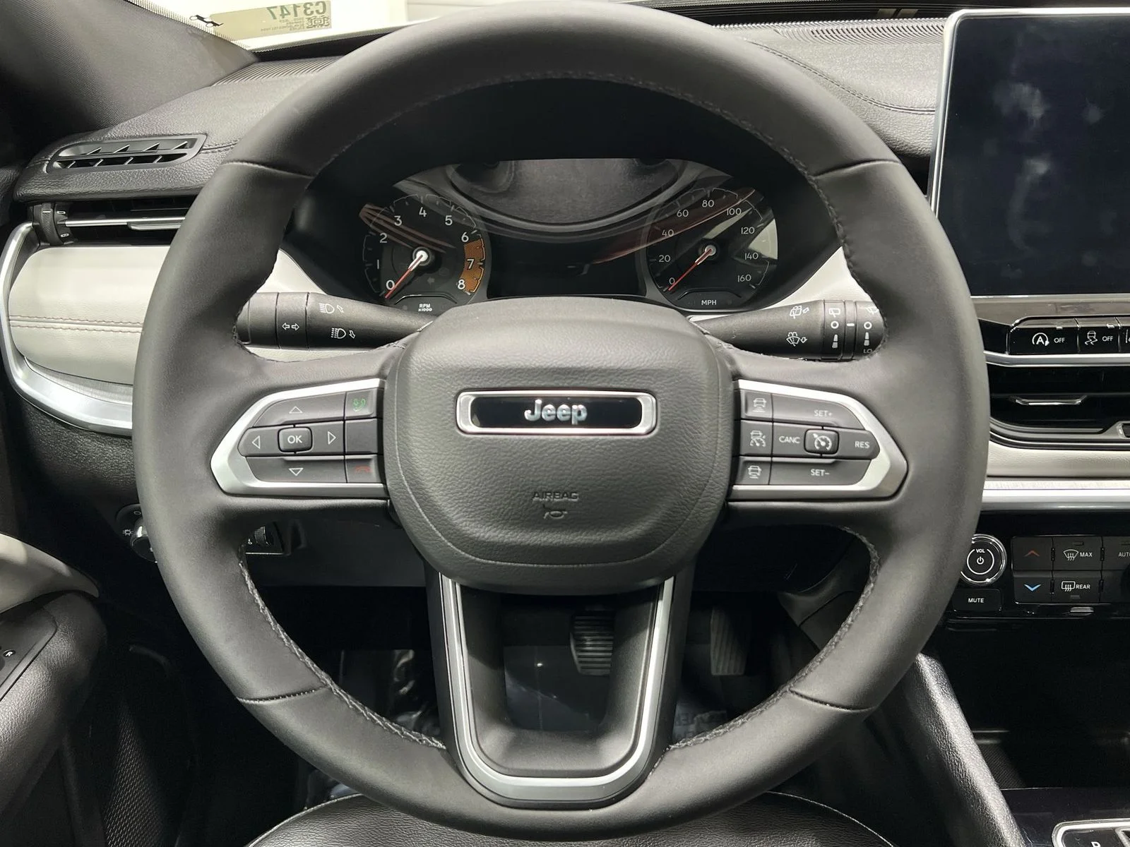 2025 Jeep Compass Limited - Photo 14