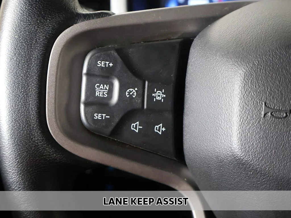 Used 2026 Beige Ford Badlands image 4