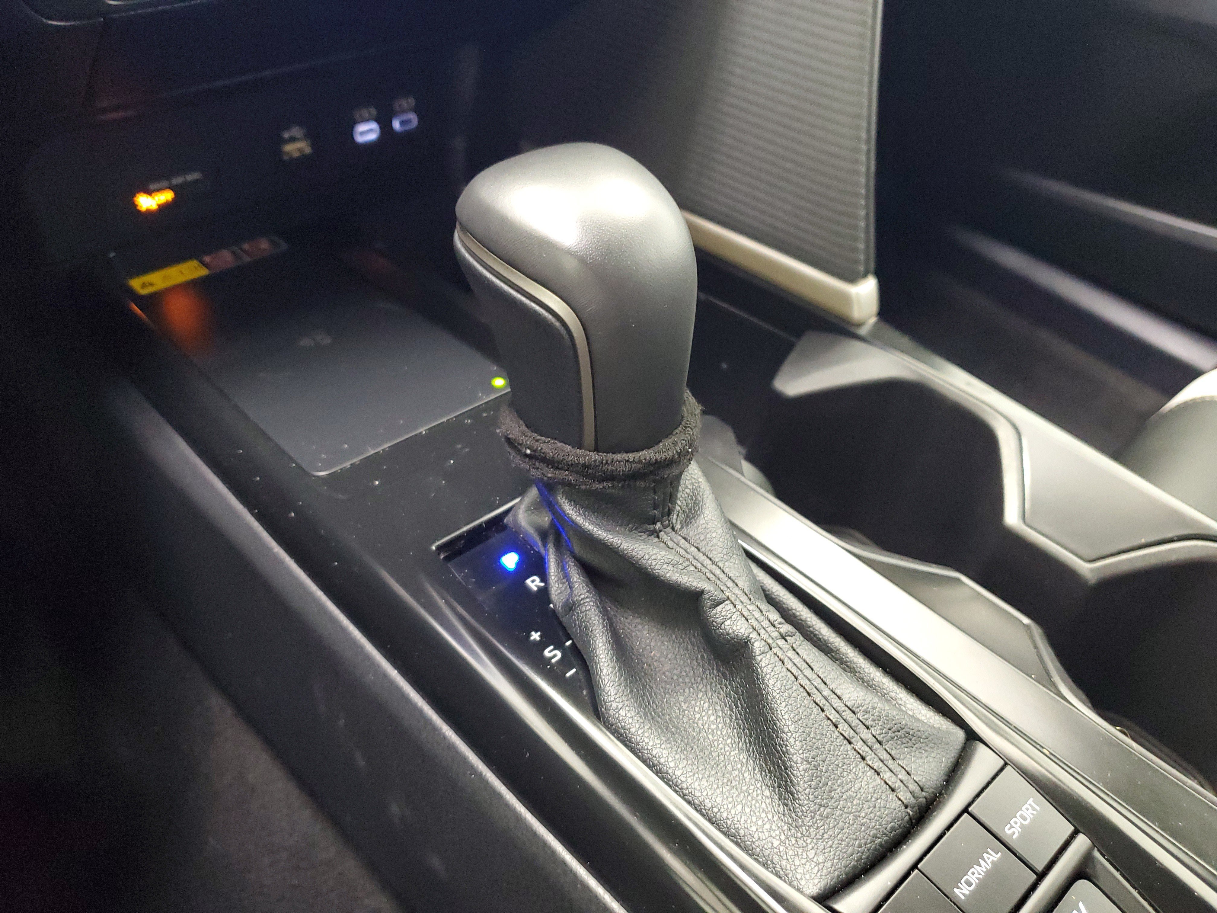 Certified Used 2025 White Toyota XLE image 32