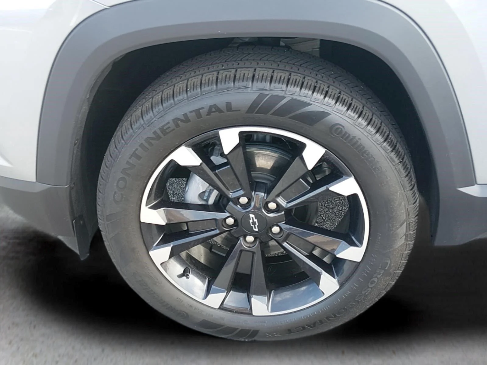 Used 2025 Sterling Gray Metallic Chevrolet AWD RS image 11