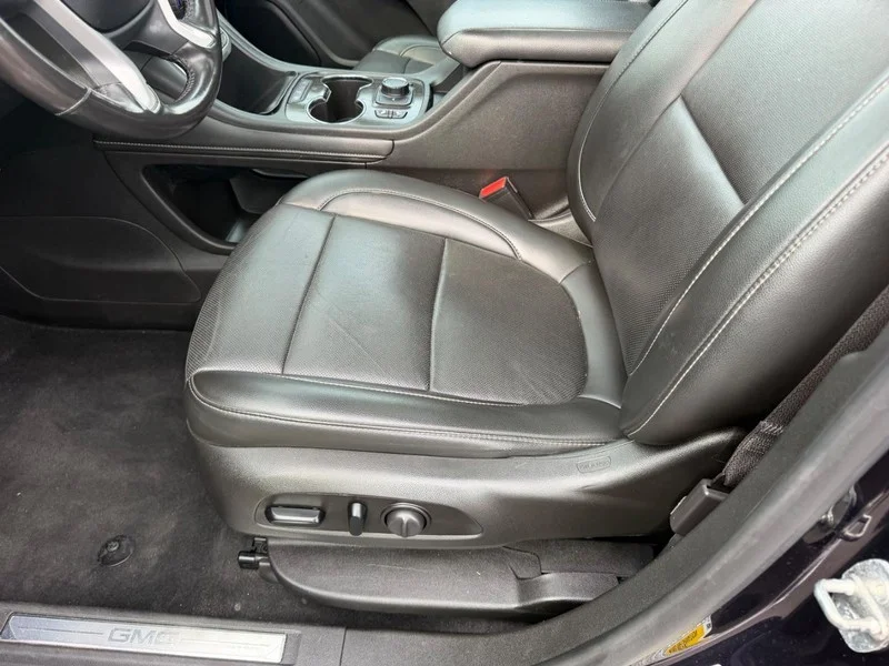 Certified Used 2021 Midnight Blue Metallic GMC SLT image 24