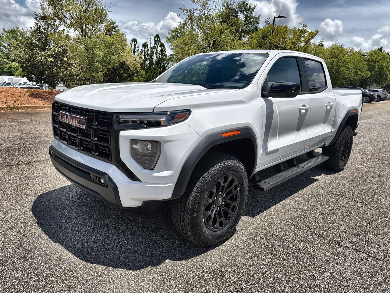 New 2026 Summit White GMC Elevation image 4
