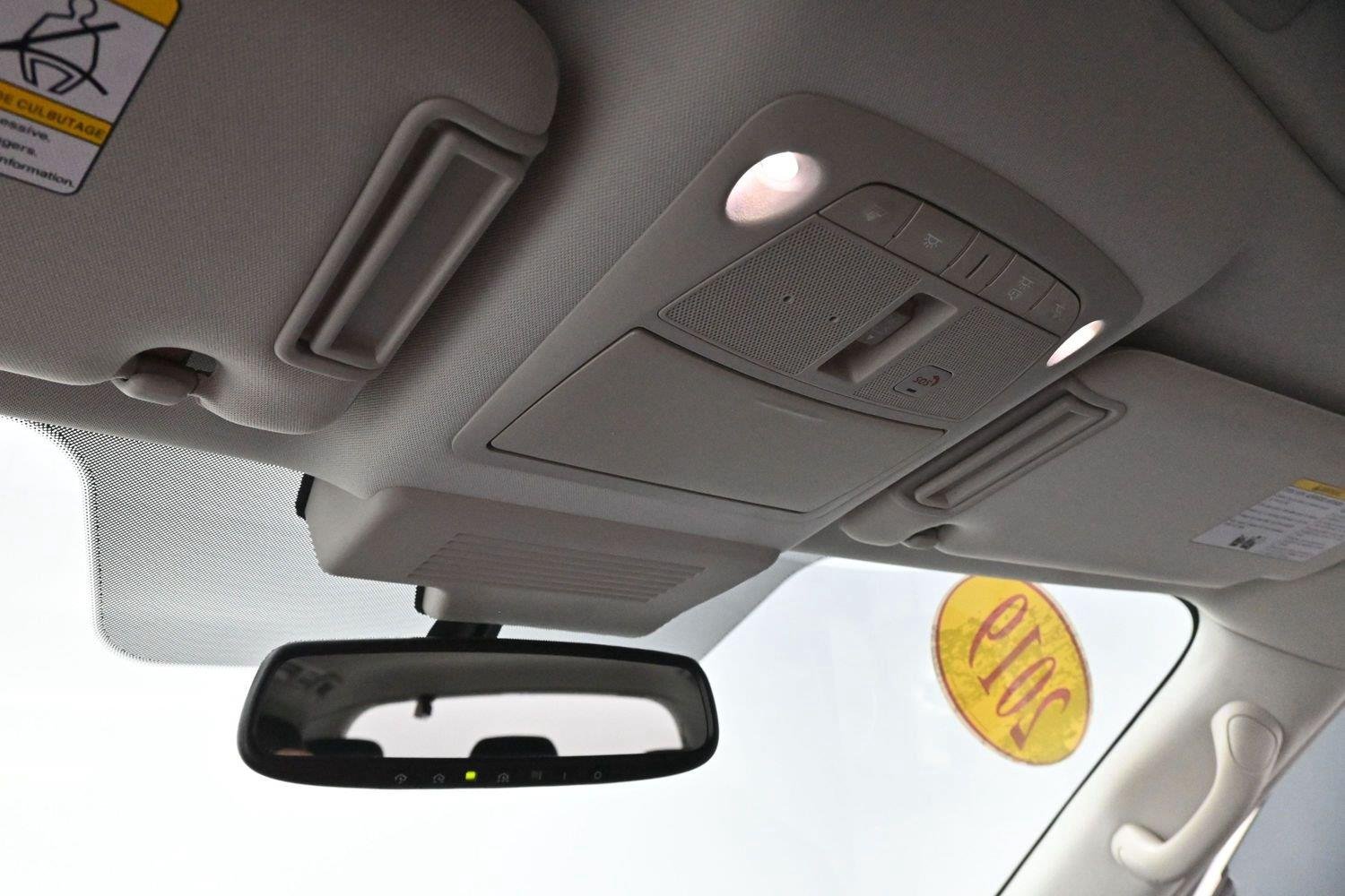 Used 2019 Pearl White Tricoat Nissan SL image 32