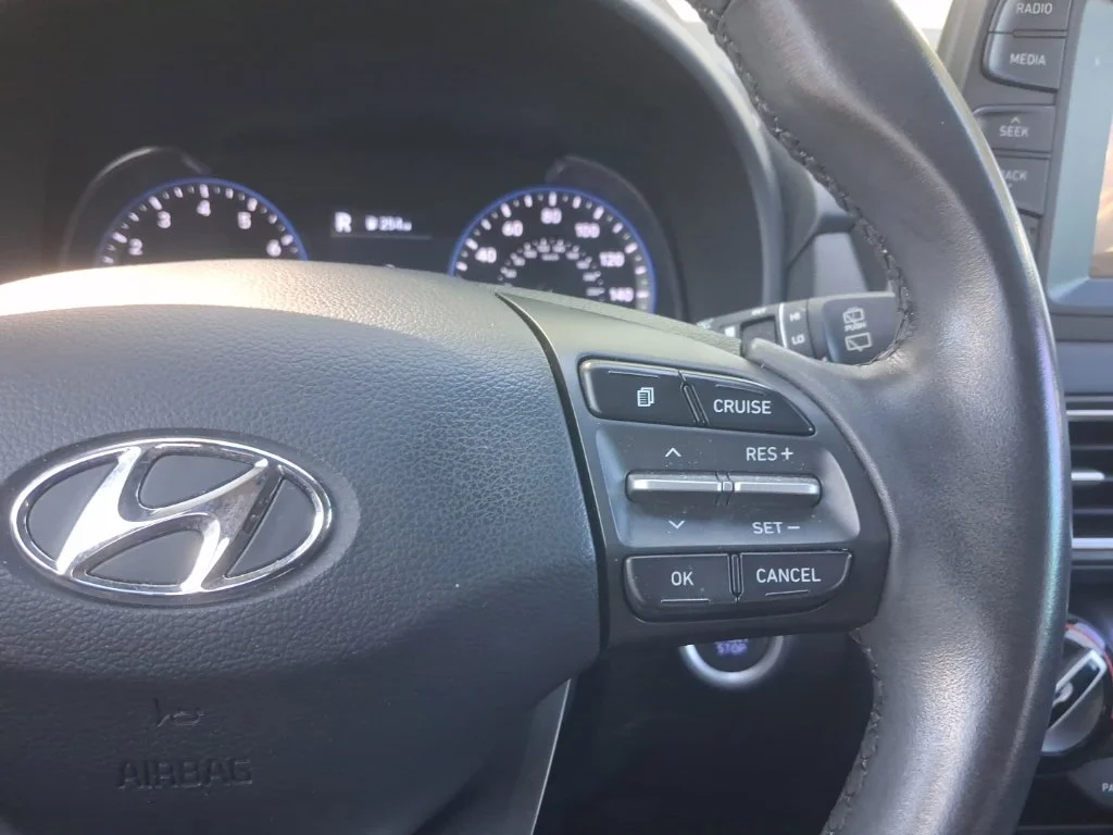 Used 2020 Black Hyundai SEL image 27