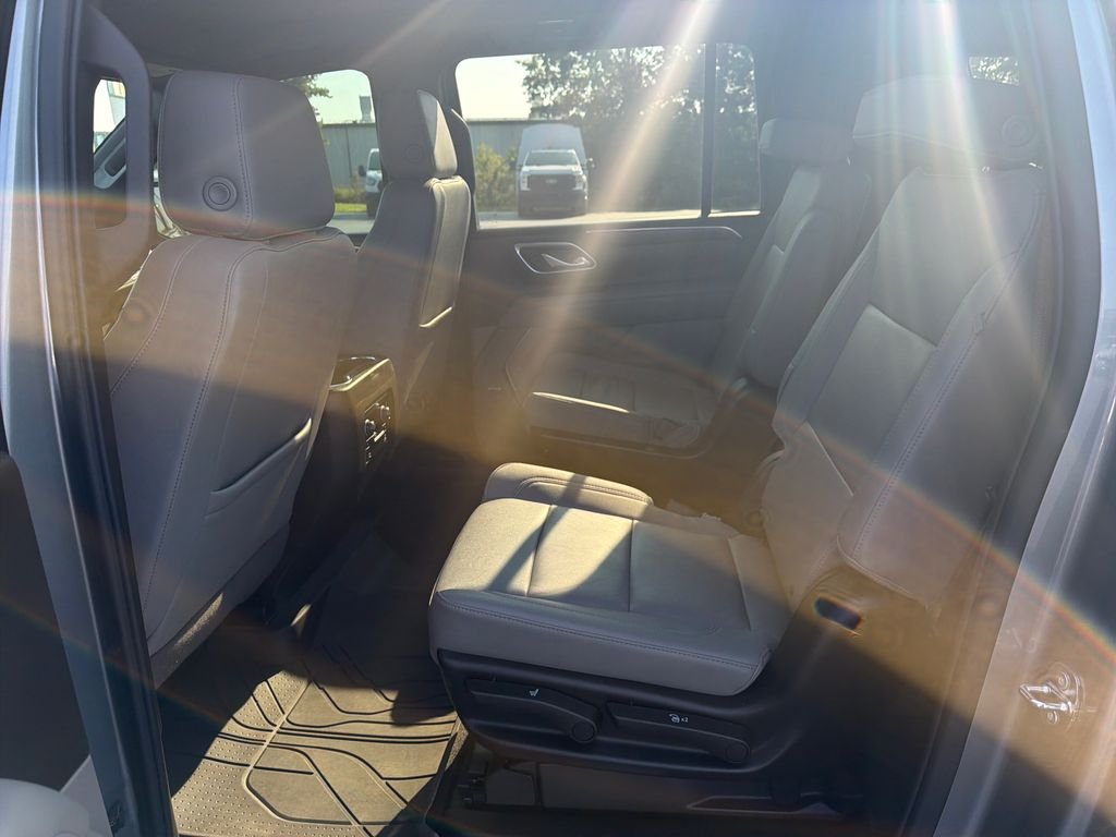 Used 2023 Gray Chevrolet Z71 image 14
