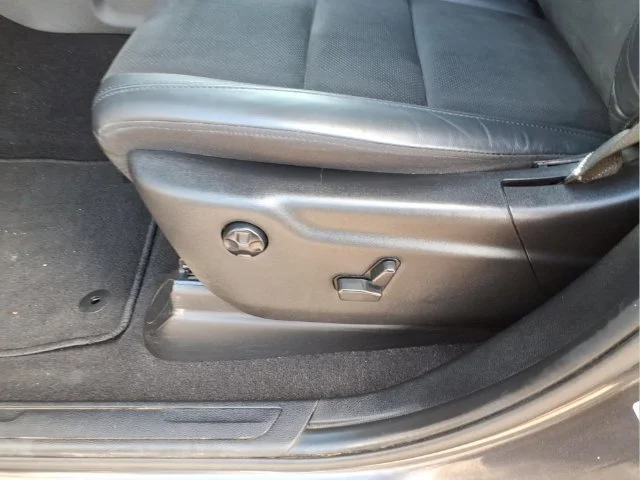 Used 2021 Gray Jeep Laredo X image 16