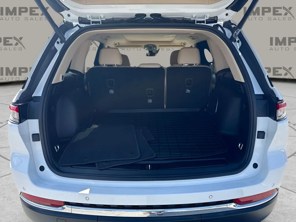 Used 2022 White Jeep Limited image 19