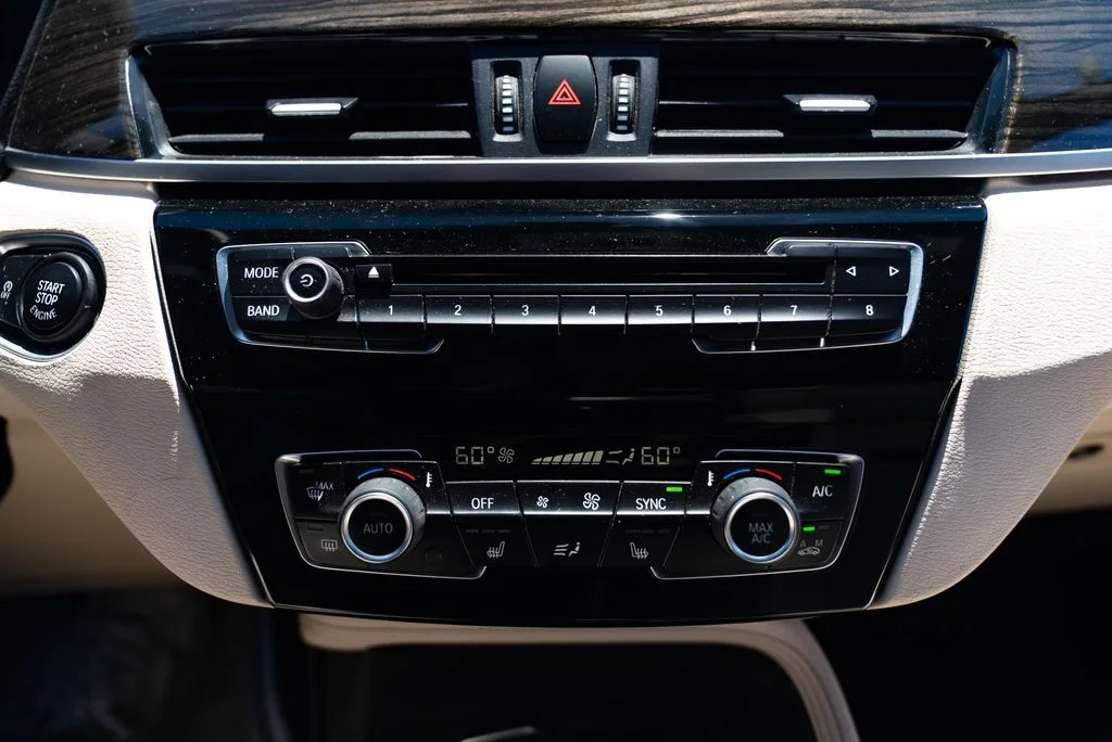 Used 2018 Orange BMW xDrive28i image 16