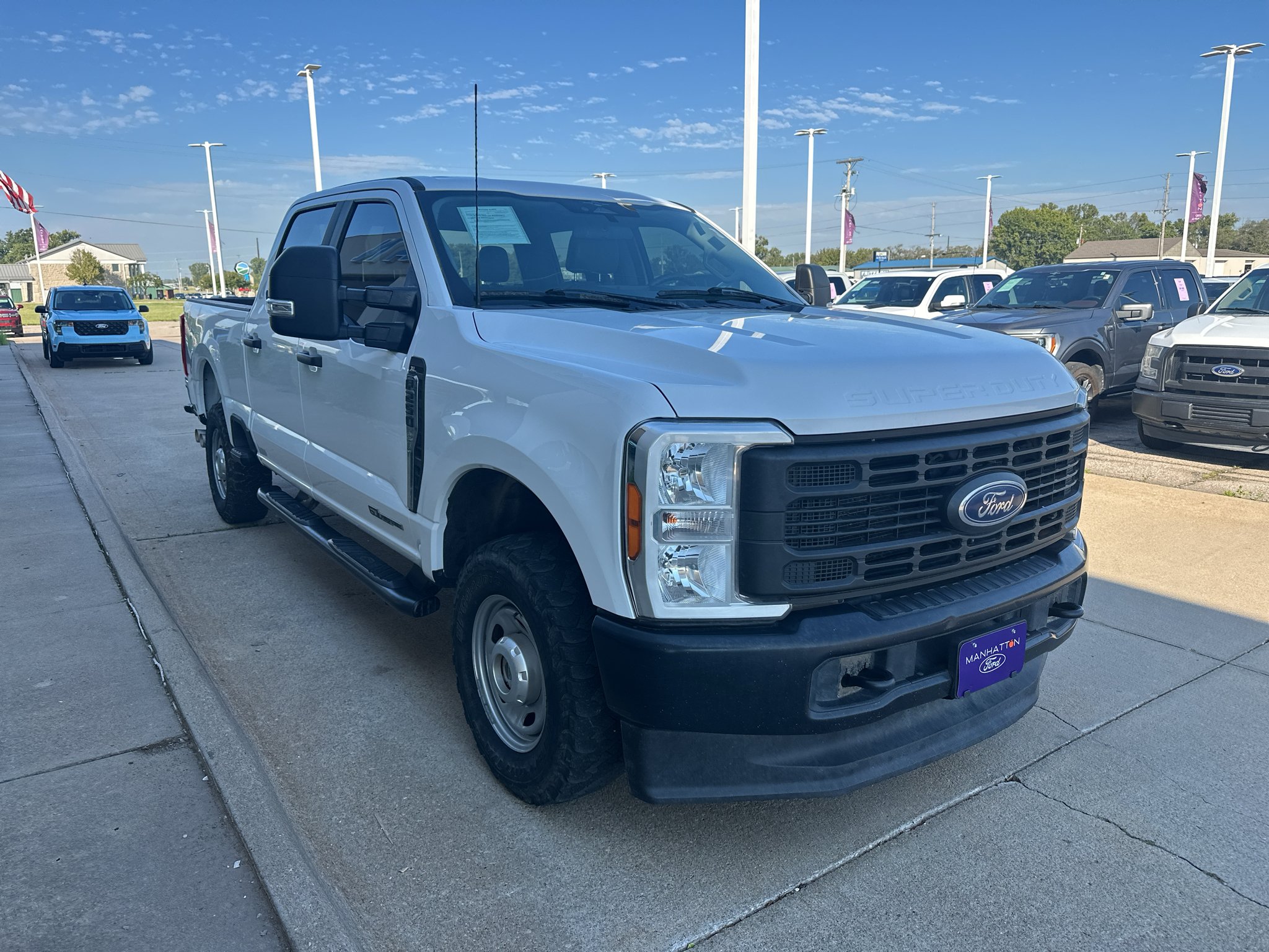 Used 2023 Oxford White Ford XL image 9