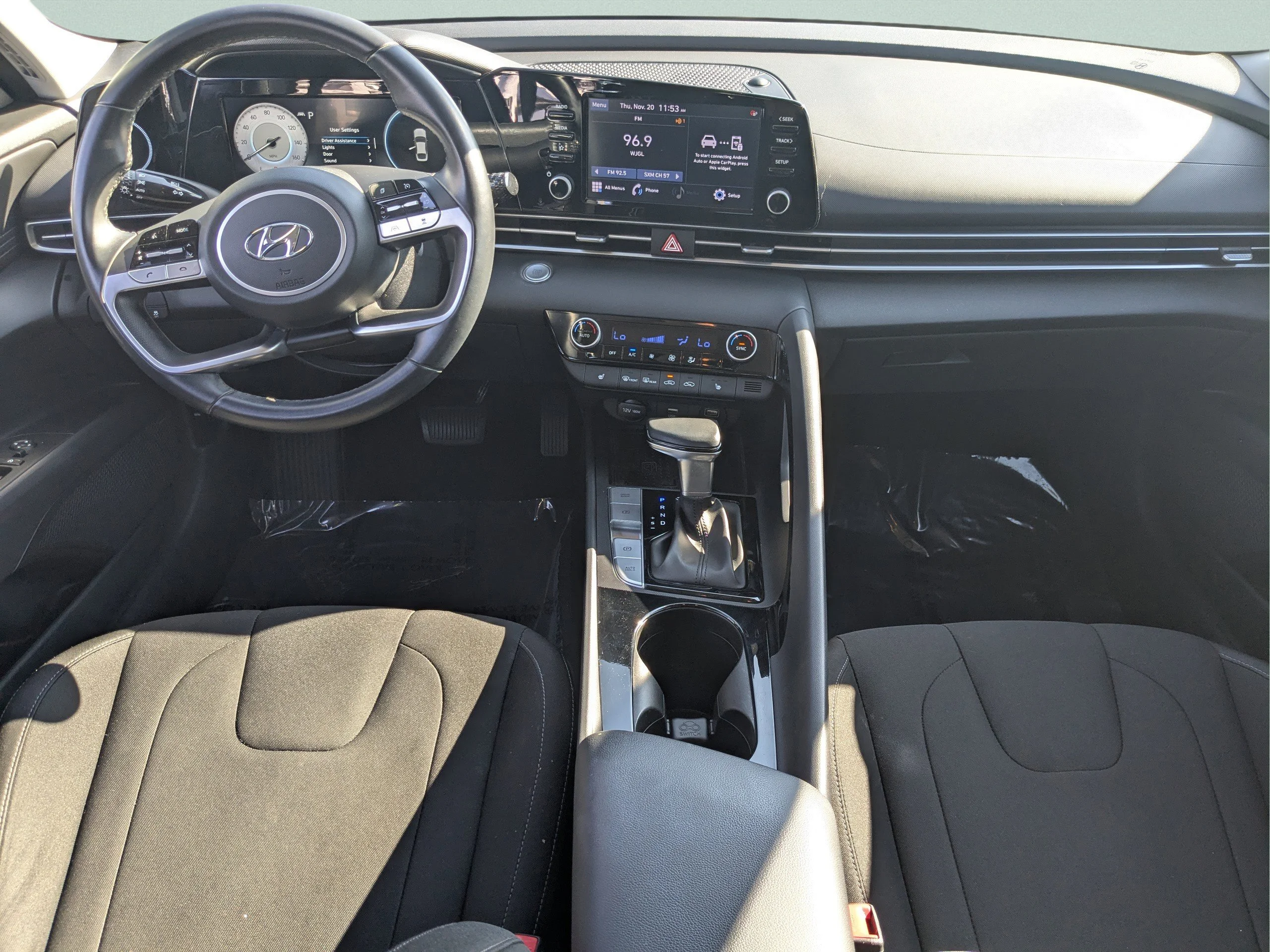 Used 2022 Phantom Black Hyundai SEL image 12