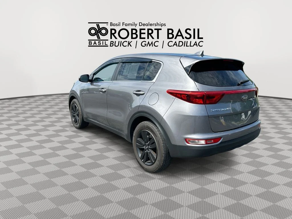 Used 2017 Silver Kia LX image 6
