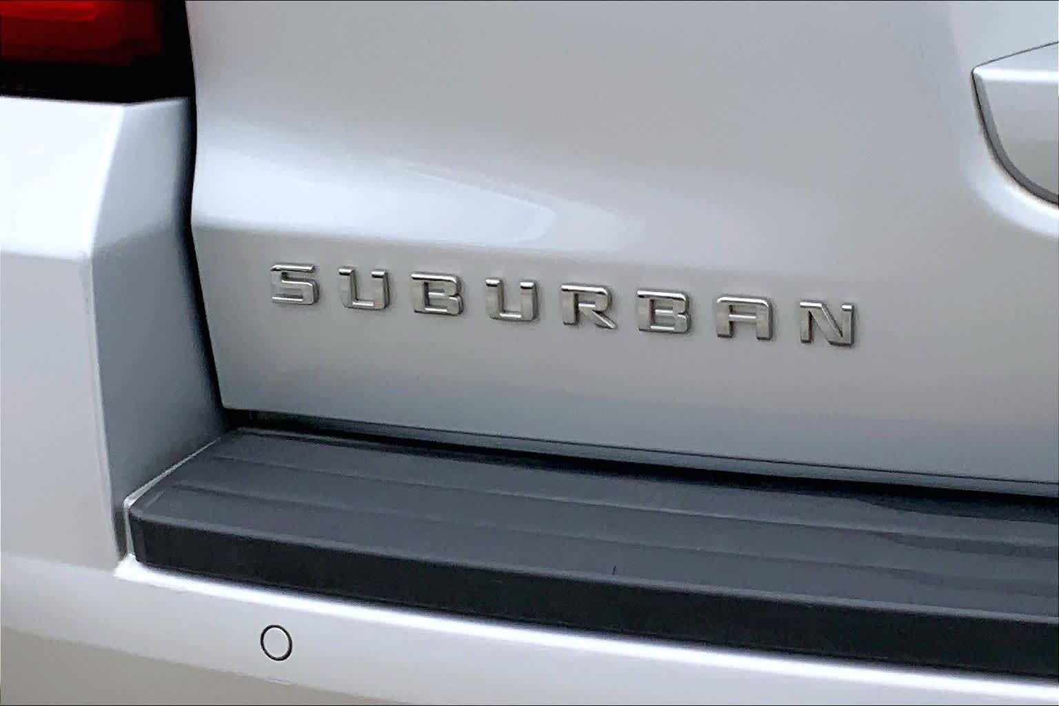 Used 2015 Silver Ice Metallic Chevrolet LT image 27