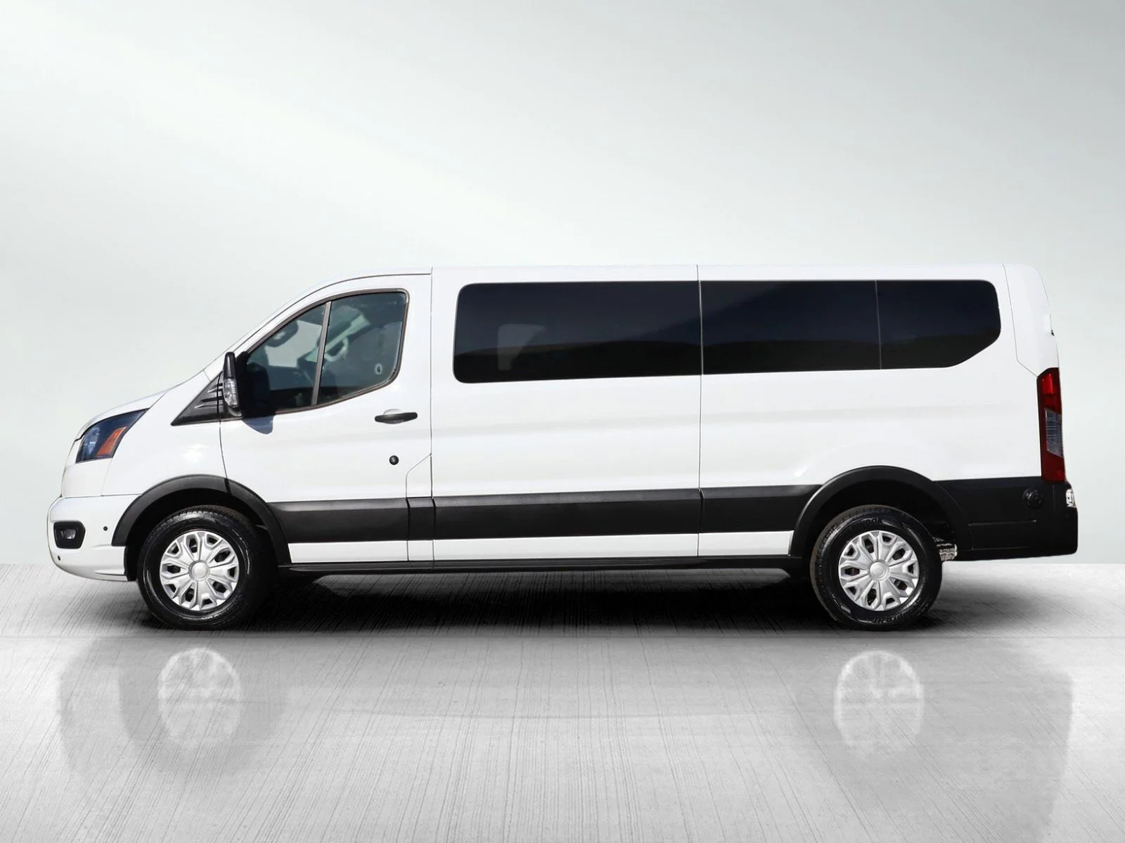 Used 2024 Ford Transit Passenger Van XLT with VIN 1FBAX2YGXRKA12319 for sale in Minneapolis, Minnesota
