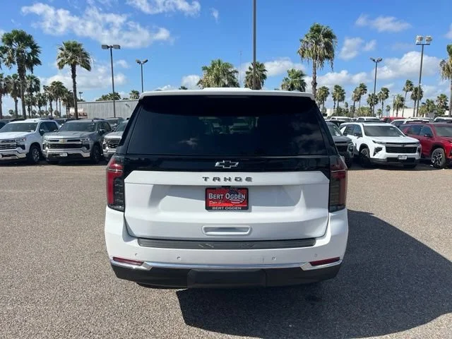 Used 2025 Summit White Chevrolet LS image 8