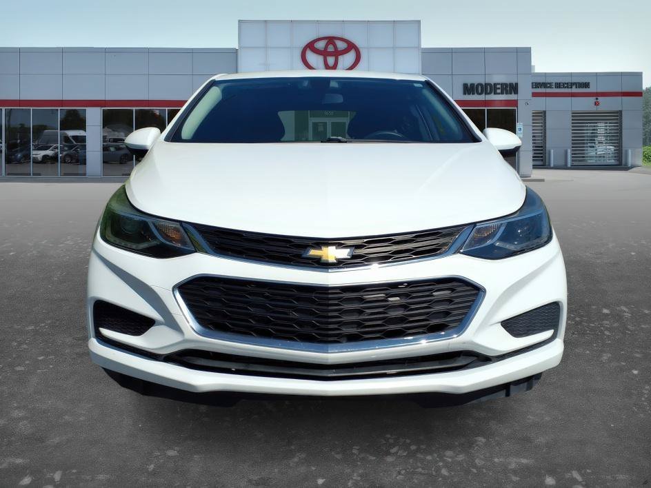 Used 2017 Summit White Chevrolet LT image 6