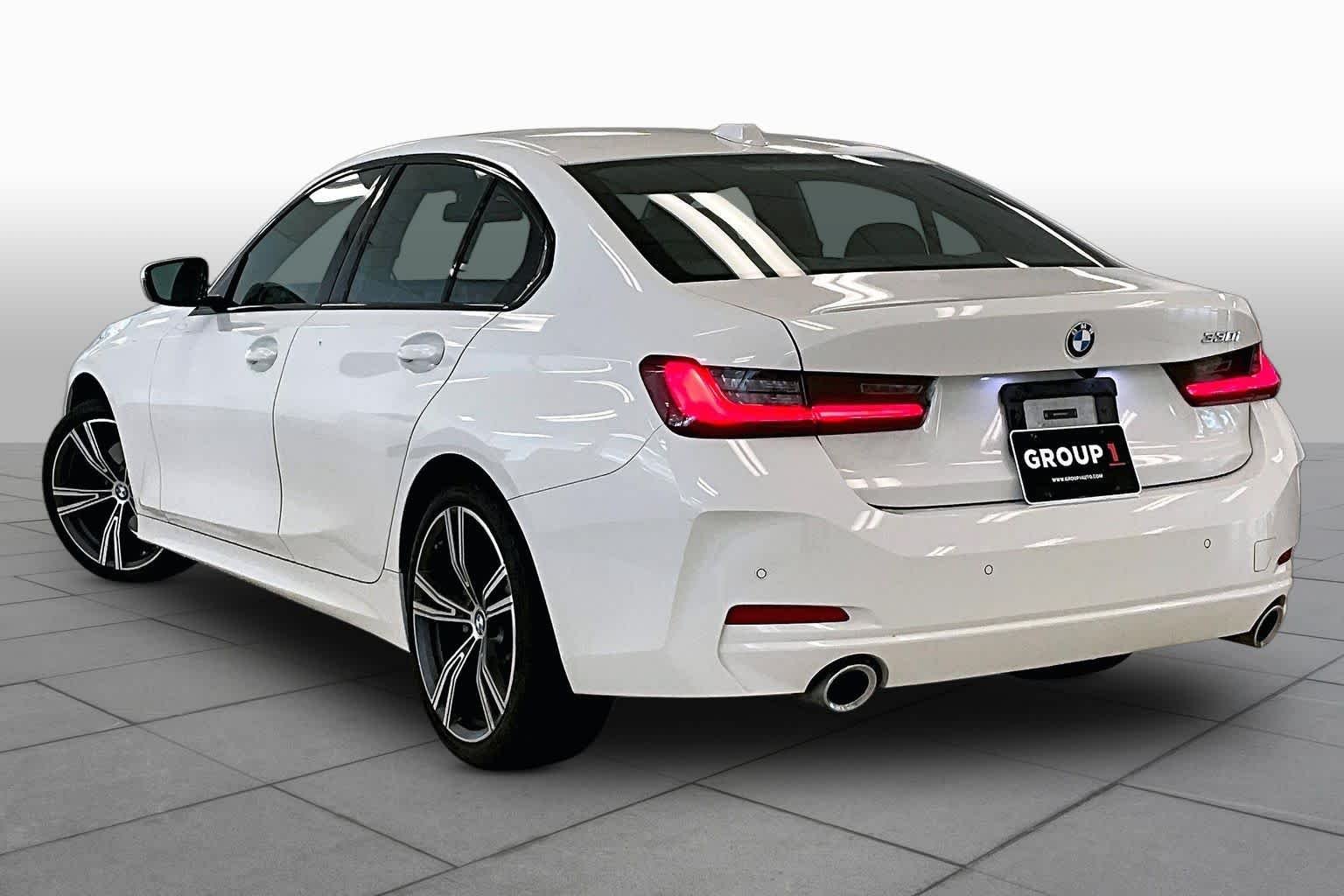 Used 2023 Alpine White BMW 330i image 10