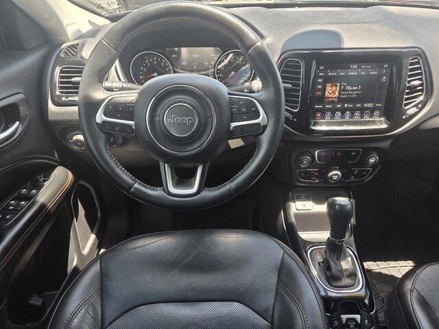 Used 2019 Granite Crystal Metallic Clearcoat Jeep Limited image 21
