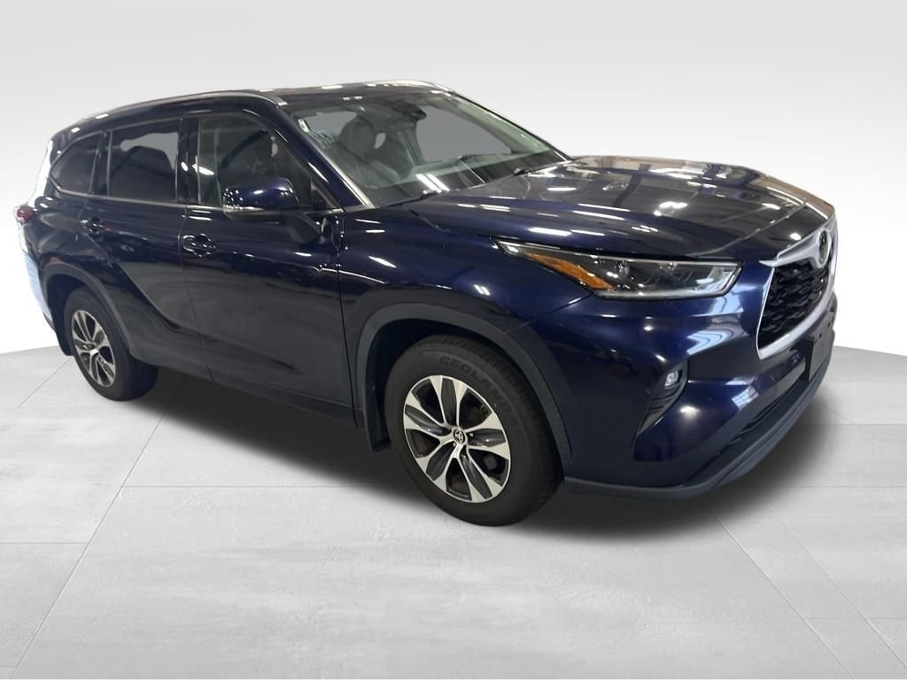 Used 2021  Toyota XLE image 21
