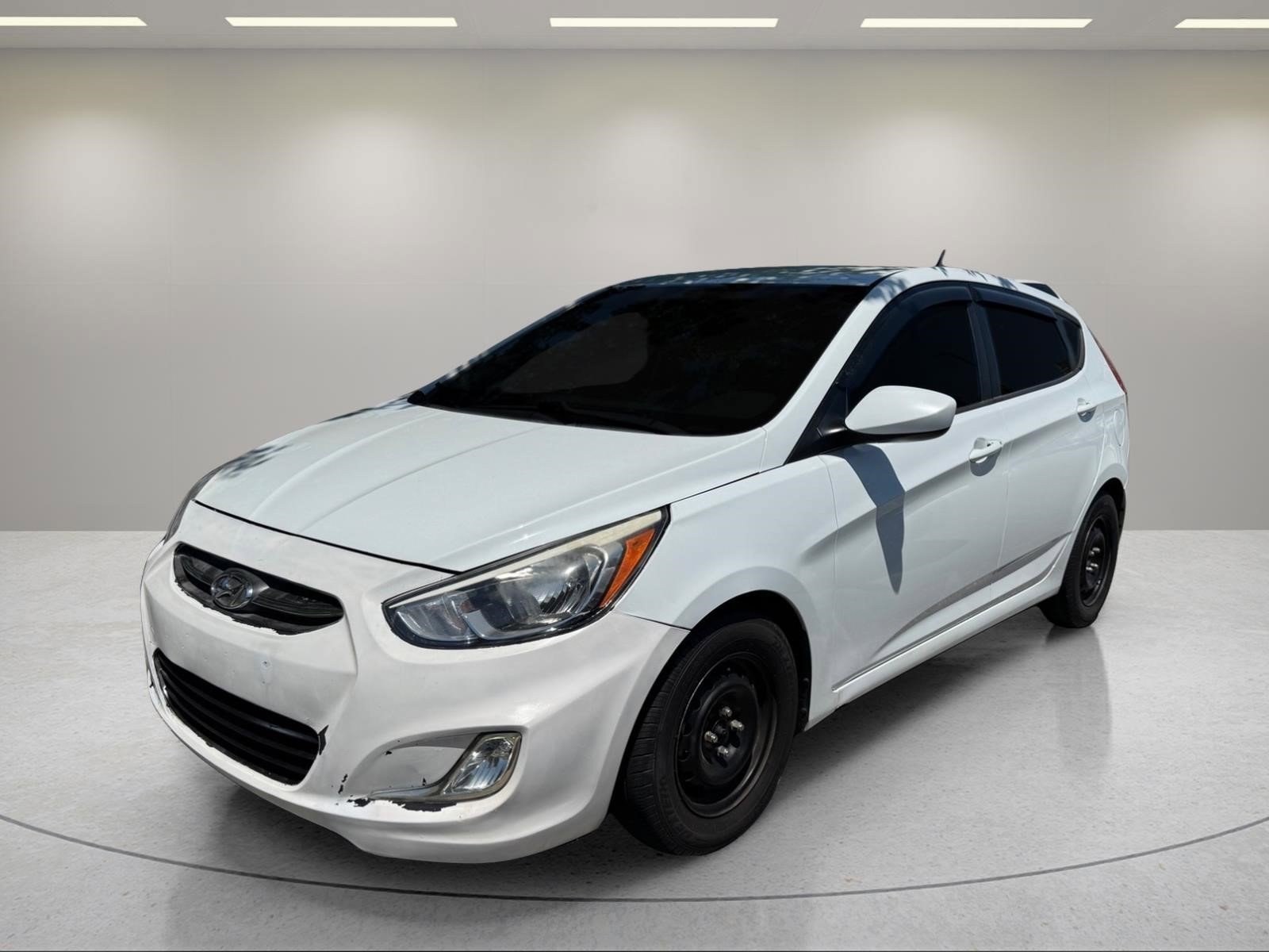 2016 Hyundai Accent SE 5-Door 6-Speed Automatic's photo