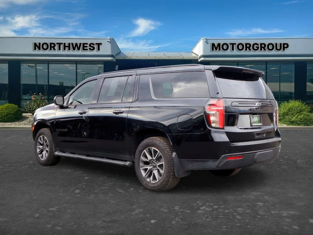 Used 2023 Black Chevrolet Z71 image 4