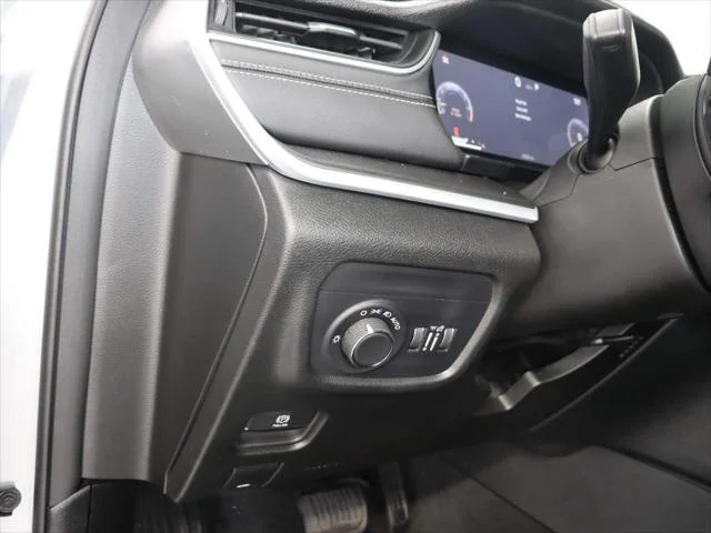 2025 Jeep Grand Cherokee Laredo - Photo 15