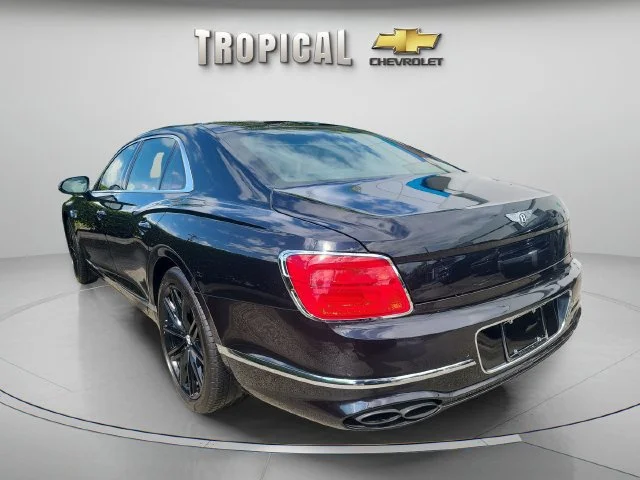 Used 2021 Black Bentley V8 image 7