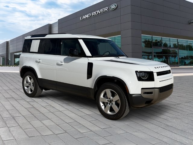 New 2026 Fuji White Land Rover S image 7