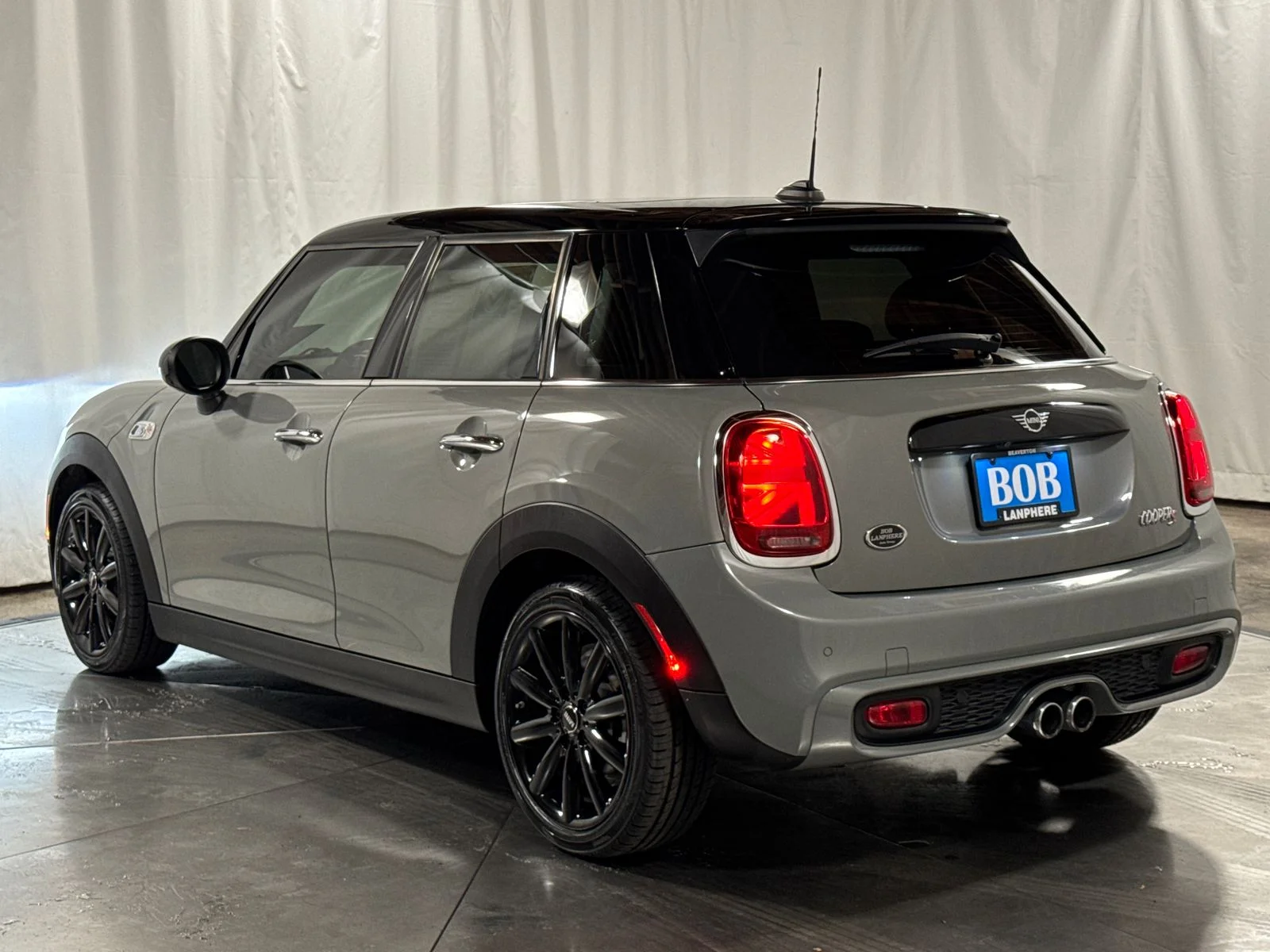 Used 2019 Gray Metallic MINI Signature image 9