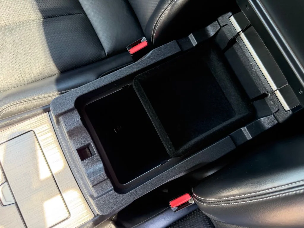 Used 2015 Silver Nissan SL image 26