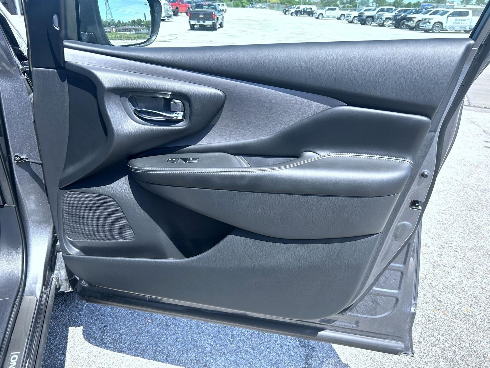 Used 2023 Gray Nissan SL image 15